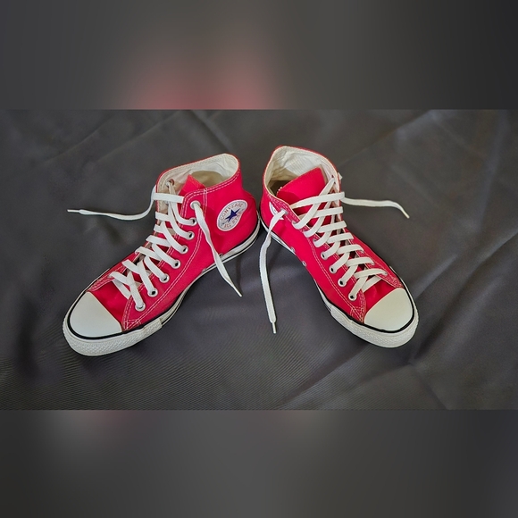 *HP* Converse All Star Chuck Taylor High Top Red Women 8.5, Men 6.5 Make offer! - Picture 2 of 6